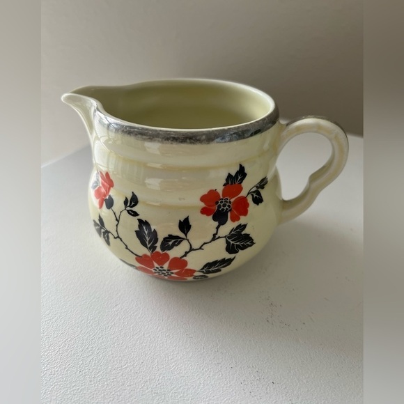 Hall Superior Kitchenware Red Poppy Daniel Creamer. - Picture 1 of 7